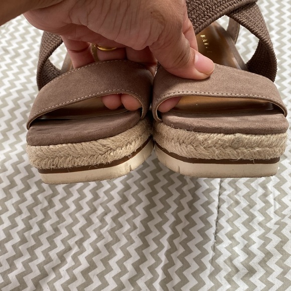 Kelly & Katie sandals - Picture 6 of 7